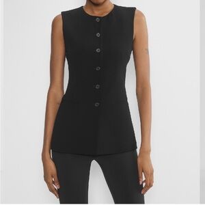 Aritzia babaton juris vest - size 2